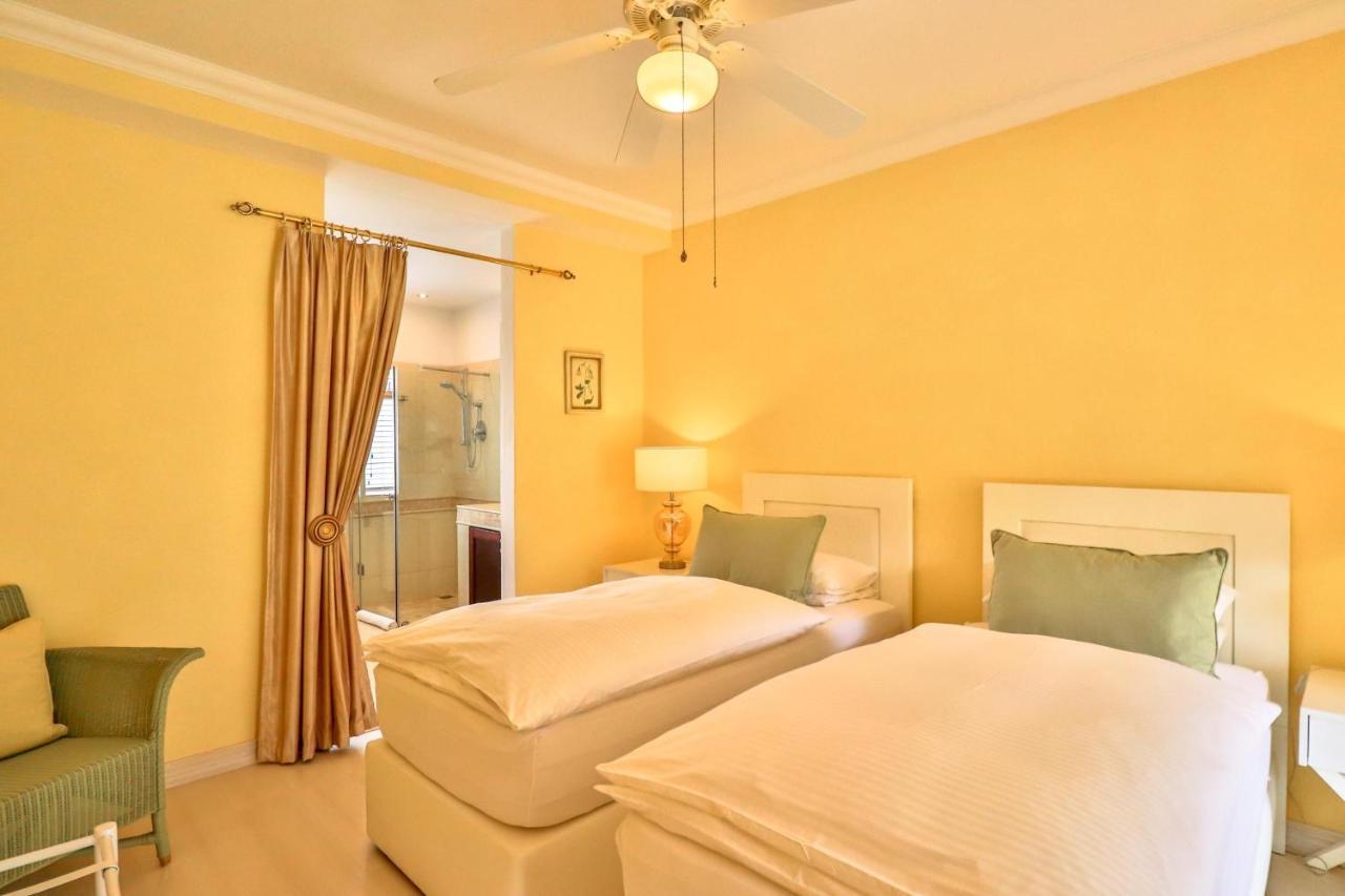 Apricot Gardens Guesthouse خليج غوردونز المظهر الخارجي الصورة